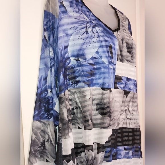 holiday blue floral 2X Preppy Coastal Blue Lily Striped STYLE&CO blouse - Picture 4 of 8